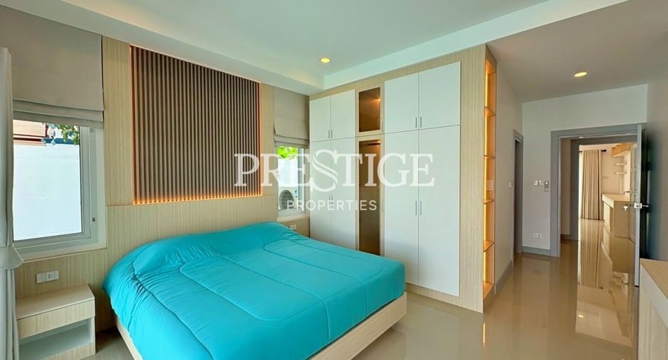 For sale 4 bedrooms house in Huay Yai, Pattaya
