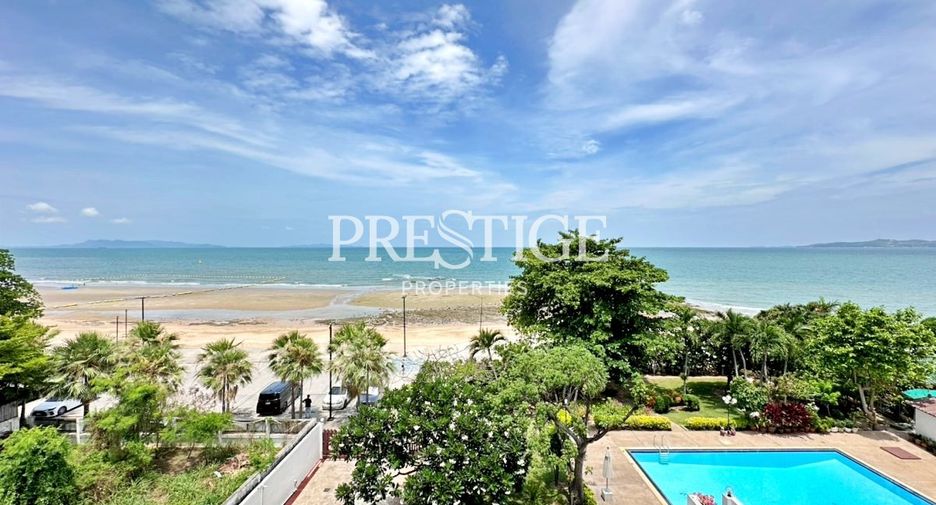 For sale 3 bedrooms condo in Pratumnak, Pattaya