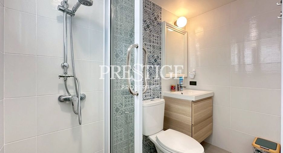 For sale 3 bedrooms condo in Pratumnak, Pattaya
