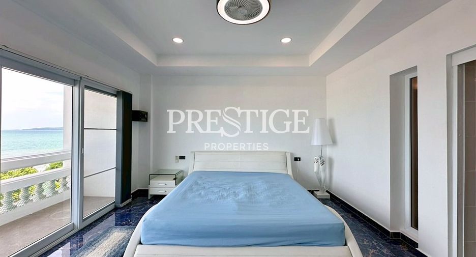 For sale 3 bedrooms condo in Pratumnak, Pattaya