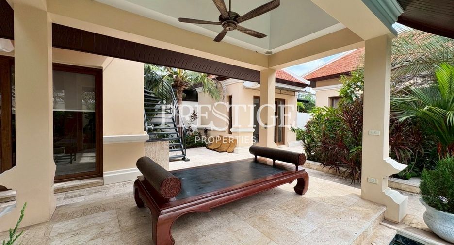 For sale 4 bedrooms house in Sattahip, Chonburi
