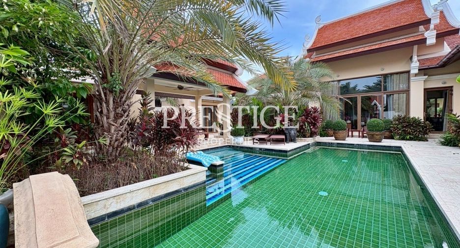 For sale 4 bedrooms house in Sattahip, Chonburi