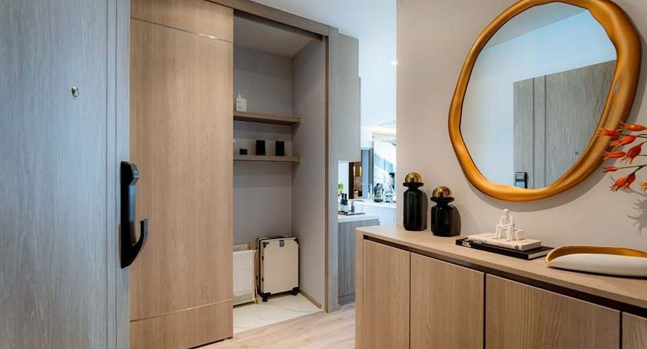 For rent 2 bedrooms condo in Watthana, Bangkok