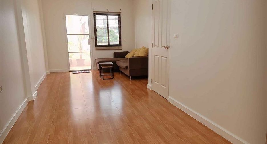 For rent 3 bedrooms house in Suan Luang, Bangkok