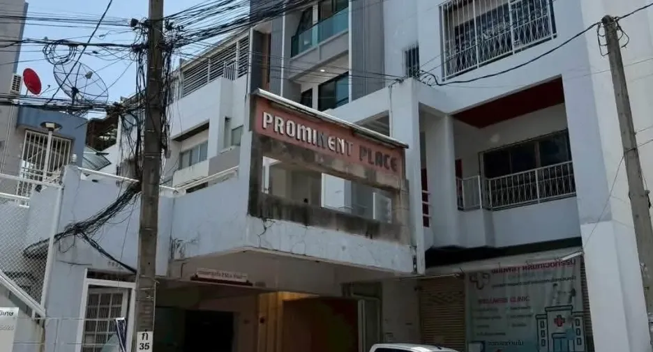 Casa adosada en venta de 4 habitaciones en Phra Khanong, Bangkok