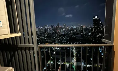 Condo en alquiler de 1 habitaciones en Khlong Toei, Bangkok