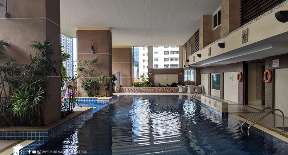 For rent 2 bedrooms condo in Watthana, Bangkok