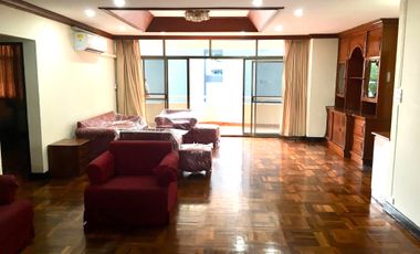 For rent 3 bedrooms condo in Watthana, Bangkok