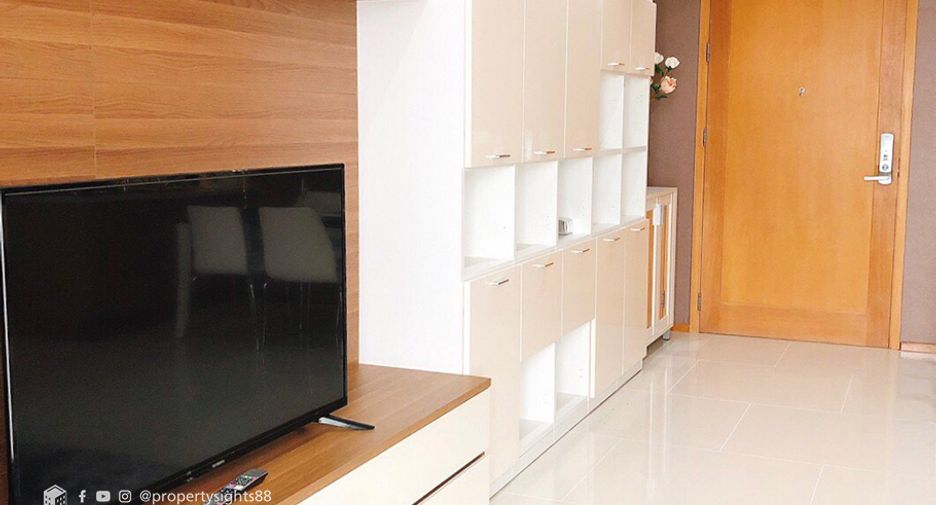 For sale 1 bed condo in Khlong Toei, Bangkok
