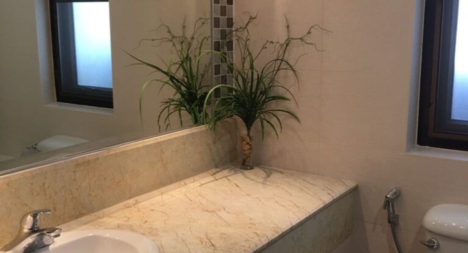 For sale 2 bedrooms condo in Khlong Toei, Bangkok