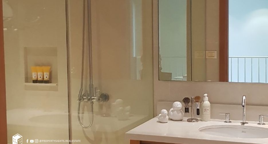 For rent 1 bed condo in Khlong Toei, Bangkok