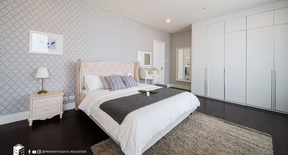 For rent 3 ベッドルーム condo in Khlong Toei, Bangkok