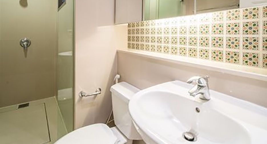 For rent 3 ベッドルーム condo in Khlong Toei, Bangkok