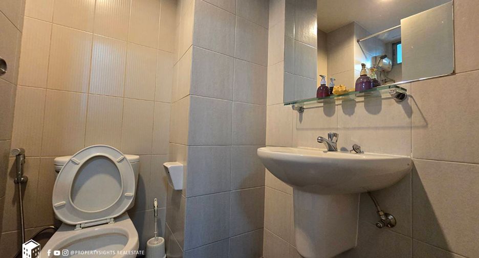 For rent 2 bedrooms condo in Khlong Toei, Bangkok