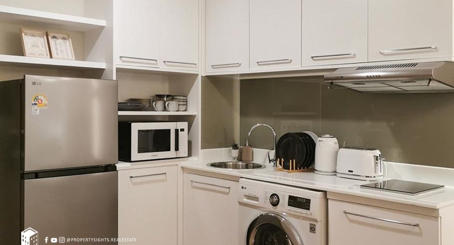 For sale 1 bed condo in Khlong Toei, Bangkok