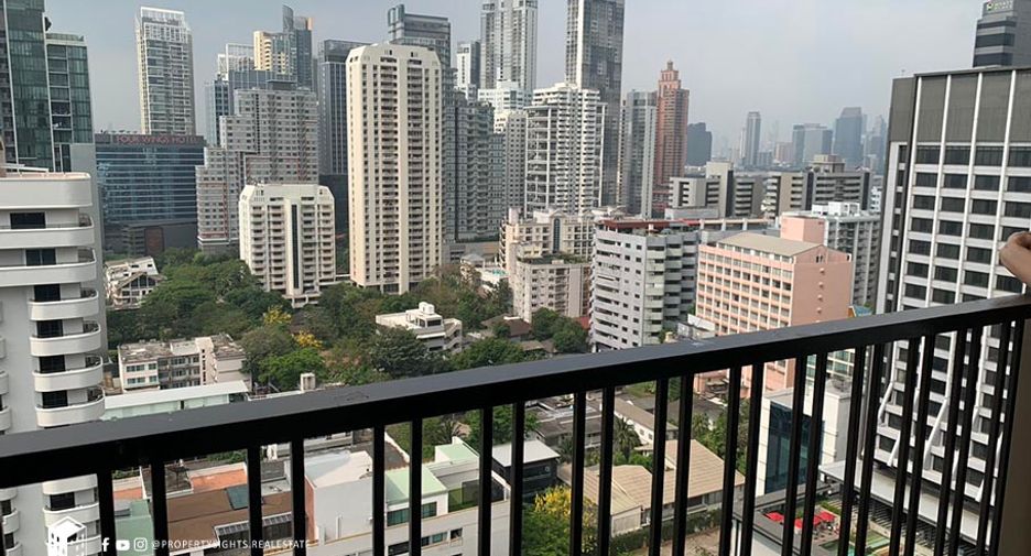For sale 1 bed condo in Khlong Toei, Bangkok