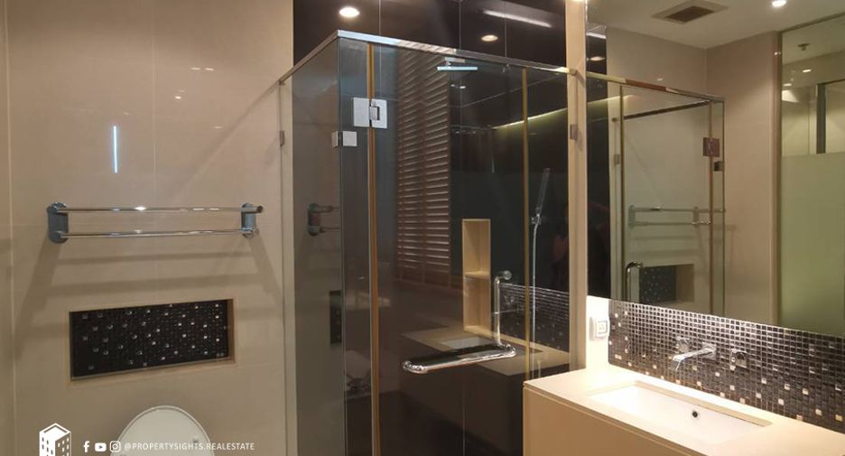 For rent 2 bedrooms condo in Khlong Toei, Bangkok