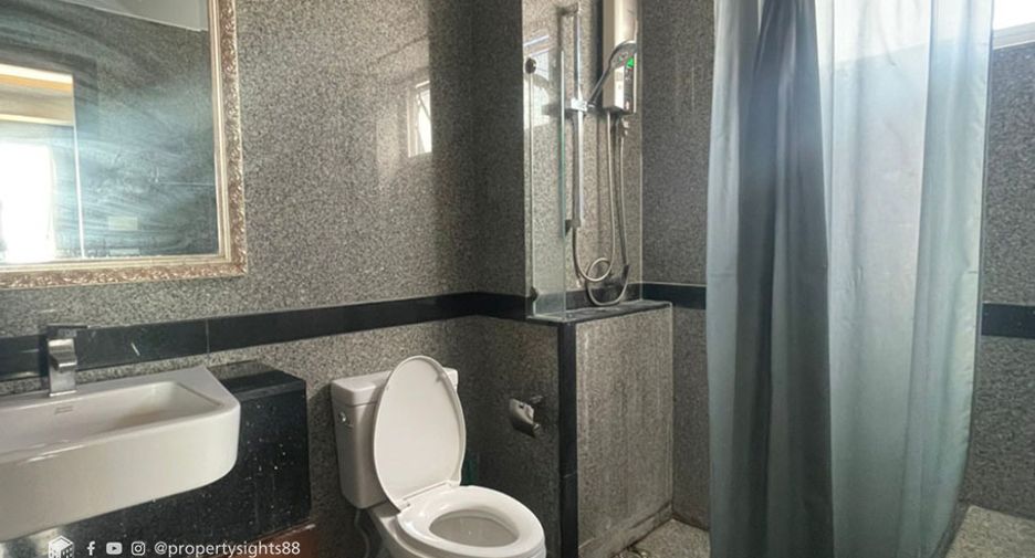 Wohnung zur Miete mit 3 Zimmer in Khlong Toei, Bangkok