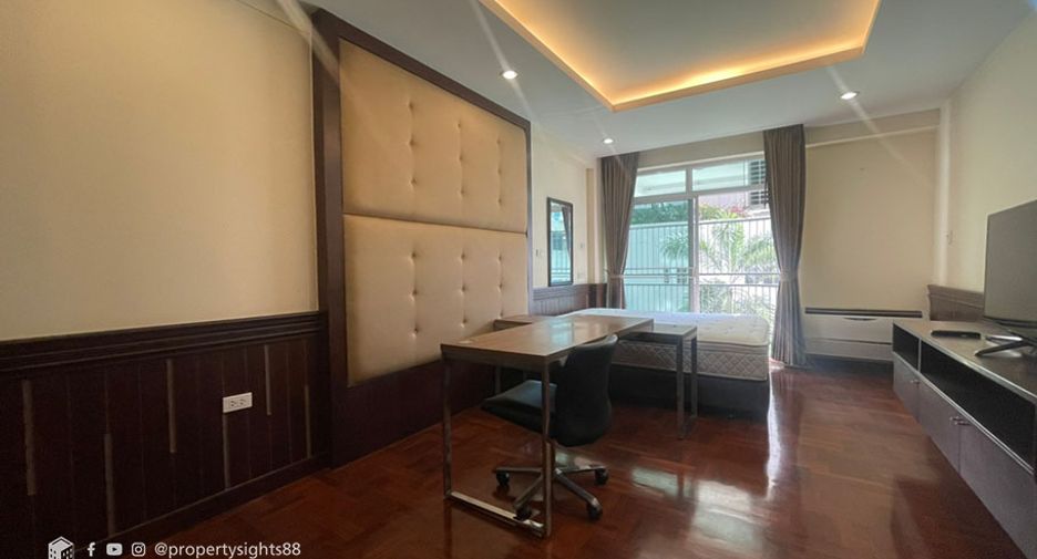 Wohnung zur Miete mit 3 Zimmer in Khlong Toei, Bangkok