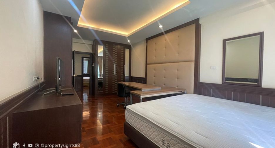 Wohnung zur Miete mit 3 Zimmer in Khlong Toei, Bangkok