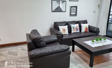 For rent 3 bedrooms condo in Khlong Toei, Bangkok