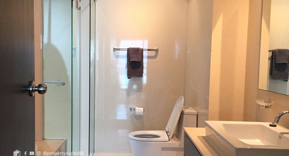 Wohnung zur Miete mit 3 Zimmer in Khlong Toei, Bangkok