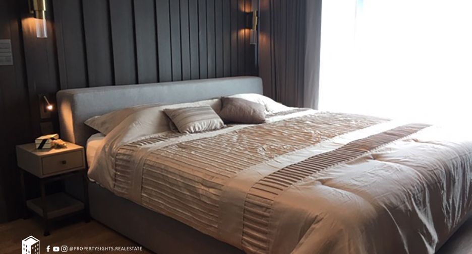 For rent 3 bedrooms condo in Khlong Toei, Bangkok
