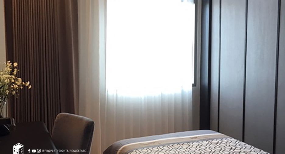 For rent 3 bedrooms condo in Khlong Toei, Bangkok