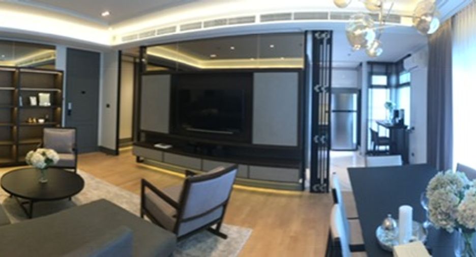 For rent 3 bedrooms condo in Khlong Toei, Bangkok