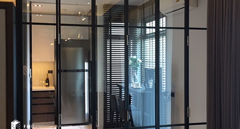 For rent 3 bedrooms condo in Khlong Toei, Bangkok