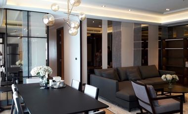 For rent 3 bedrooms condo in Khlong Toei, Bangkok