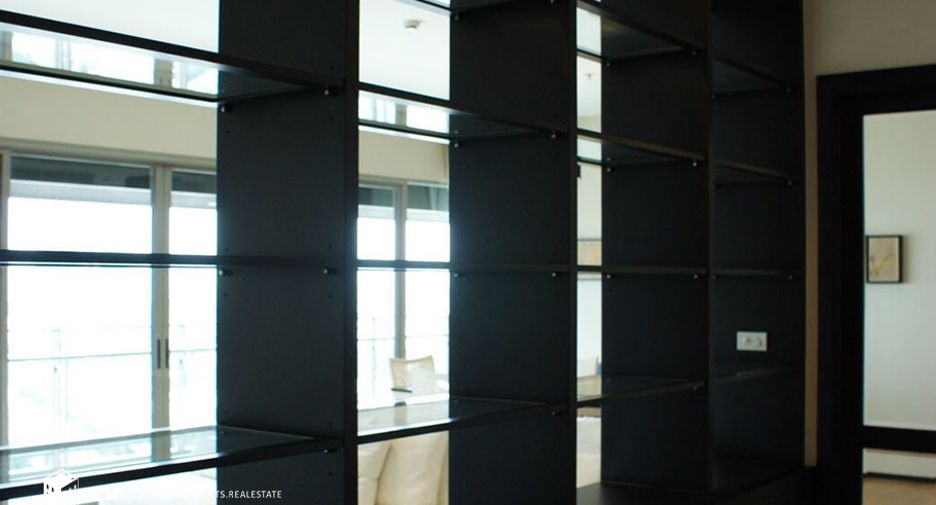For rent 3 ベッドルーム condo in Khlong Toei, Bangkok
