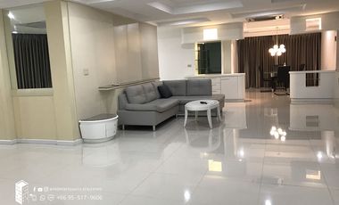 À louer 3 chambres condo à Khlong Toei, Bangkok
