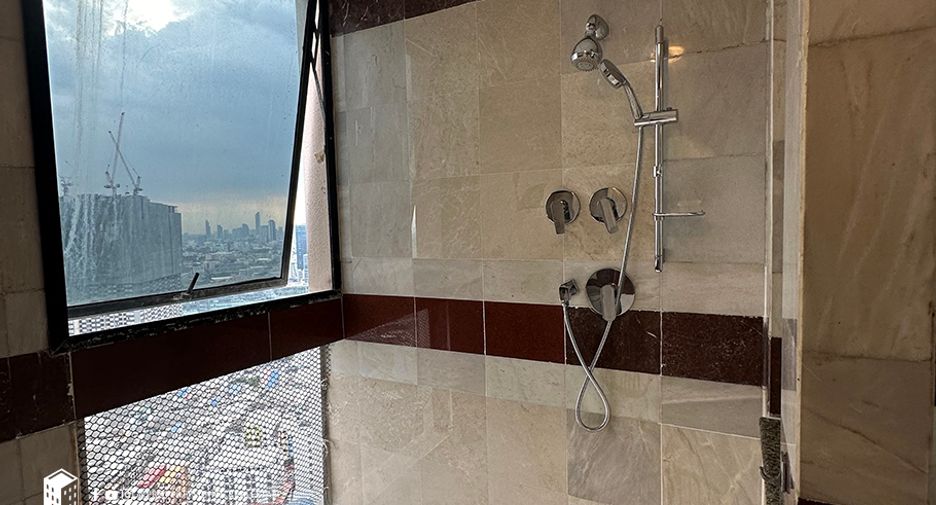 Wohnung zur Miete mit 3 Zimmer in Khlong Toei, Bangkok