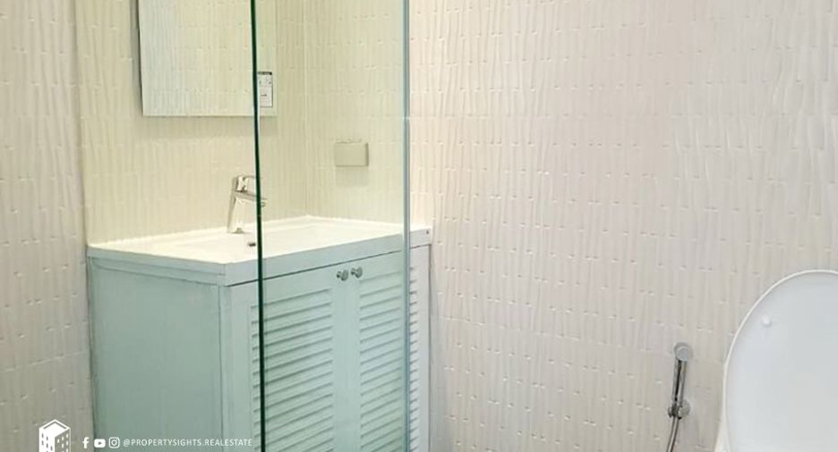 For rent 3 ベッドルーム condo in Khlong Toei, Bangkok