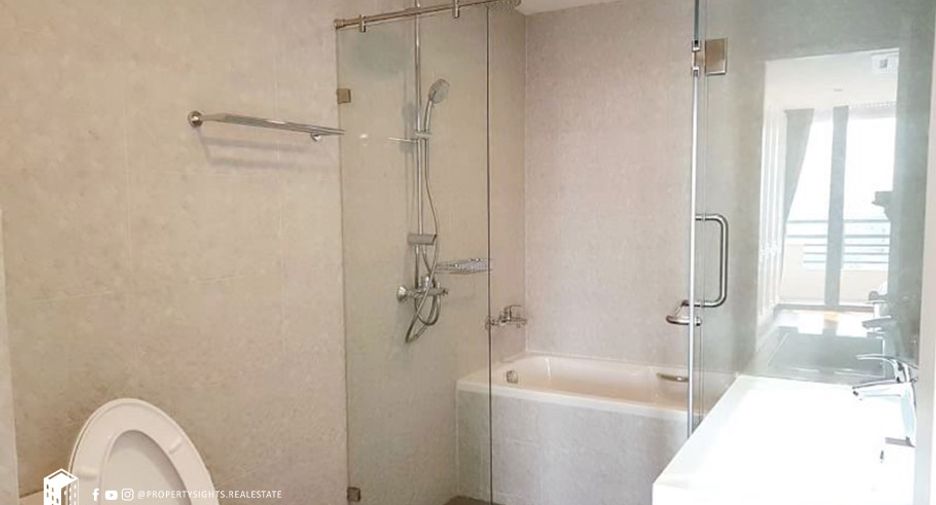 For rent 3 ベッドルーム condo in Khlong Toei, Bangkok