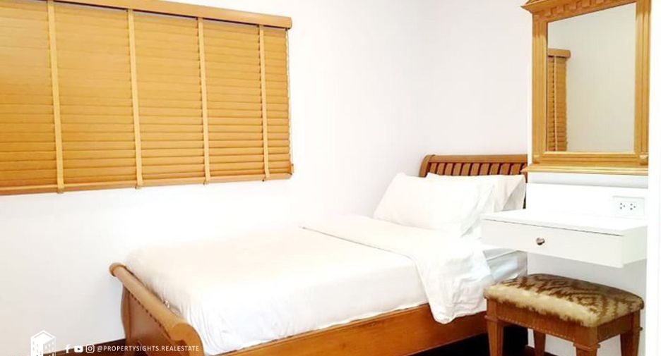 For rent 3 ベッドルーム condo in Khlong Toei, Bangkok