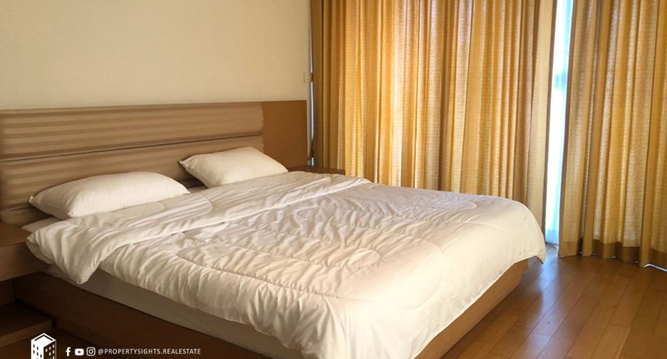 For rent 2 bedrooms condo in Khlong Toei, Bangkok