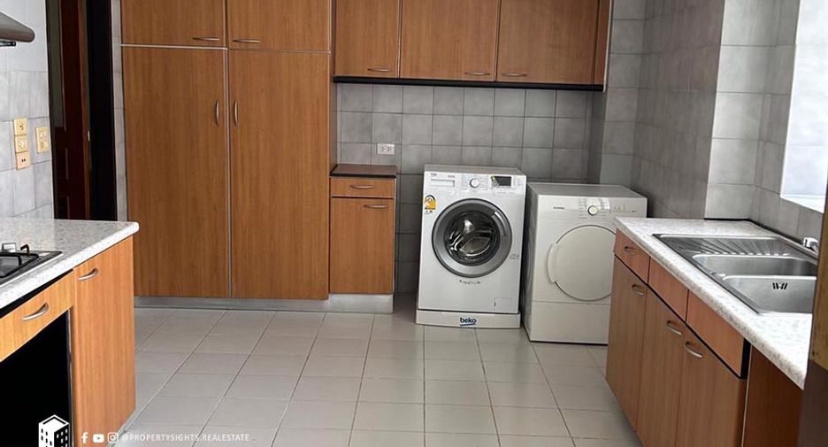 ให้เช่า 3 ห้องนอน คอนโด ใน คลองเตย, กรุงเทพฯ