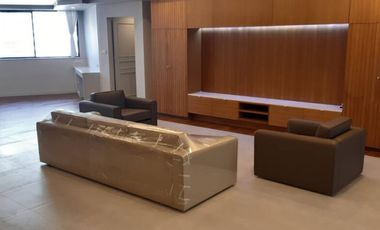 Condo en alquiler de 3 habitaciones en Khlong Toei, Bangkok