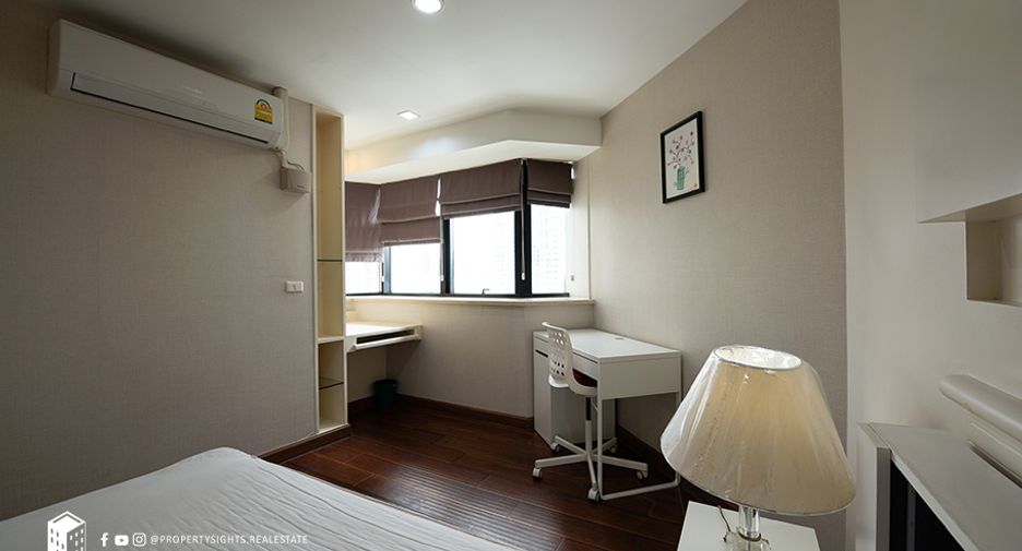 For rent 3 bedrooms condo in Khlong Toei, Bangkok