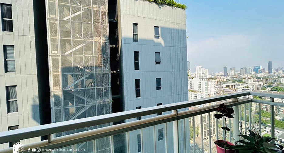 À louer 3 chambres condo à Watthana, Bangkok