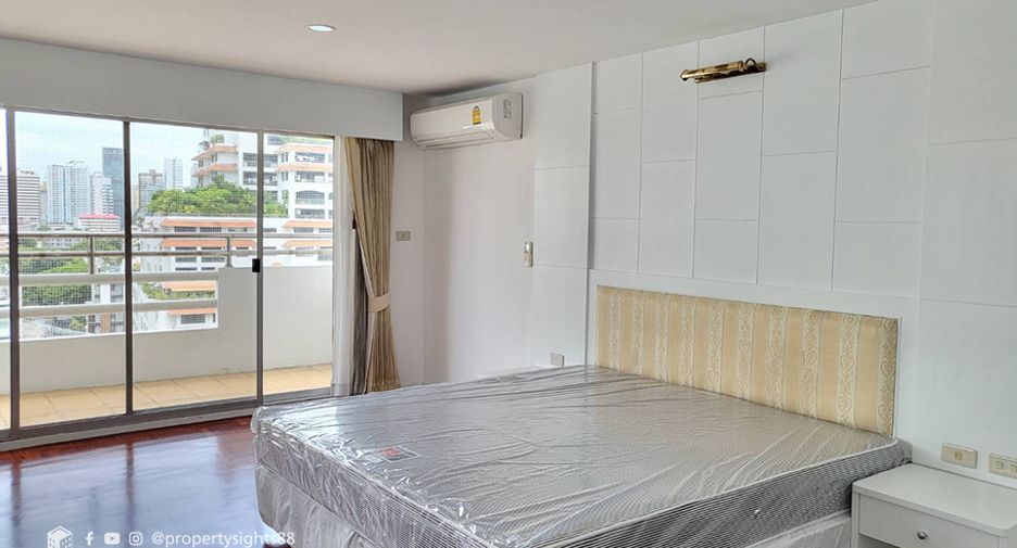 Condo en alquiler de 3 habitaciones en Watthana, Bangkok