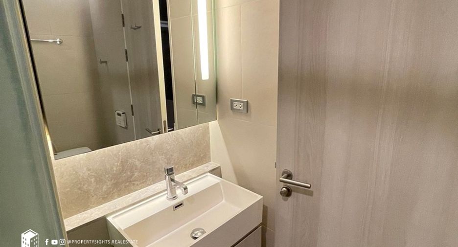 Condo en alquiler de 2 habitaciones en Khlong Toei, Bangkok