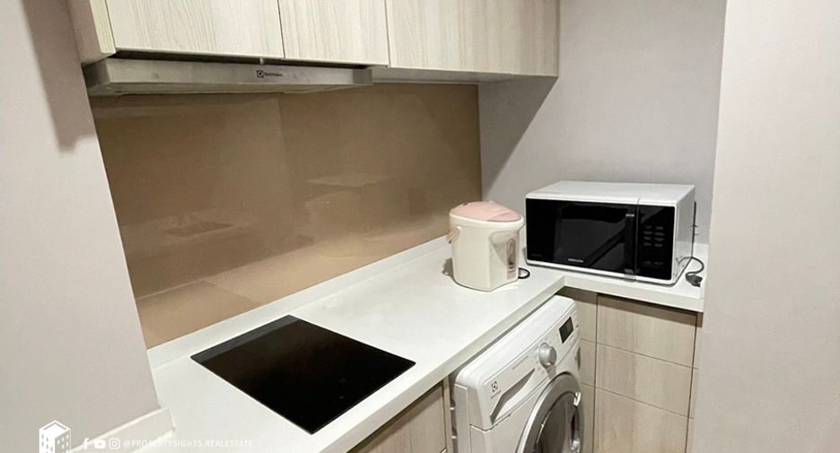 Condo en alquiler de 2 habitaciones en Khlong Toei, Bangkok