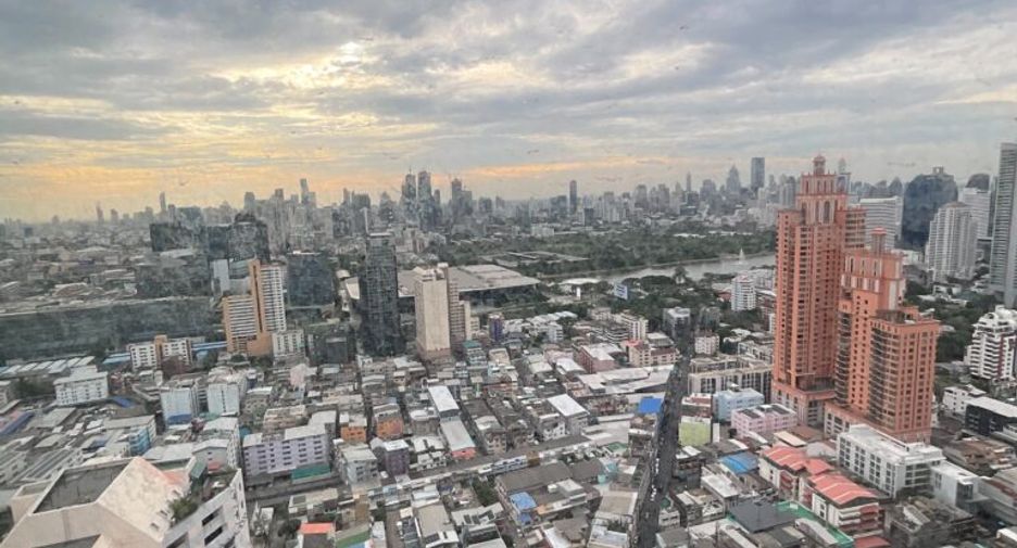 Wohnung zur Miete mit 2 Zimmer in Khlong Toei, Bangkok