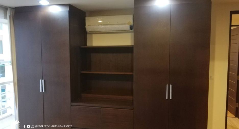 For rent 2 bedrooms condo in Watthana, Bangkok