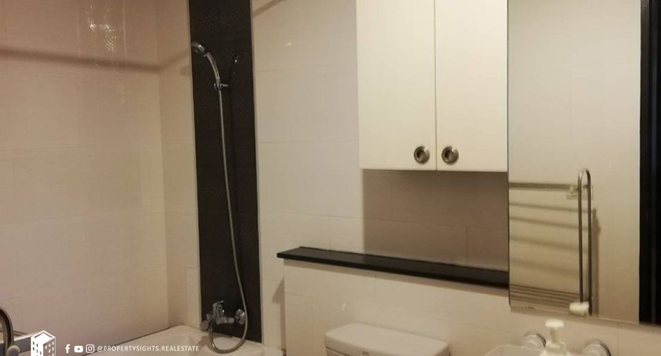 For rent 2 bedrooms condo in Watthana, Bangkok