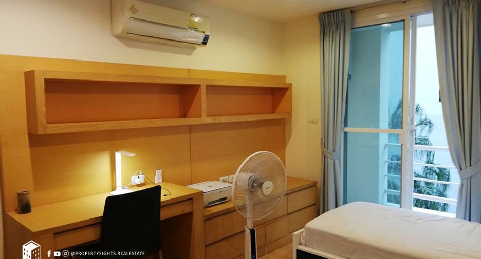 For rent 2 bedrooms condo in Watthana, Bangkok