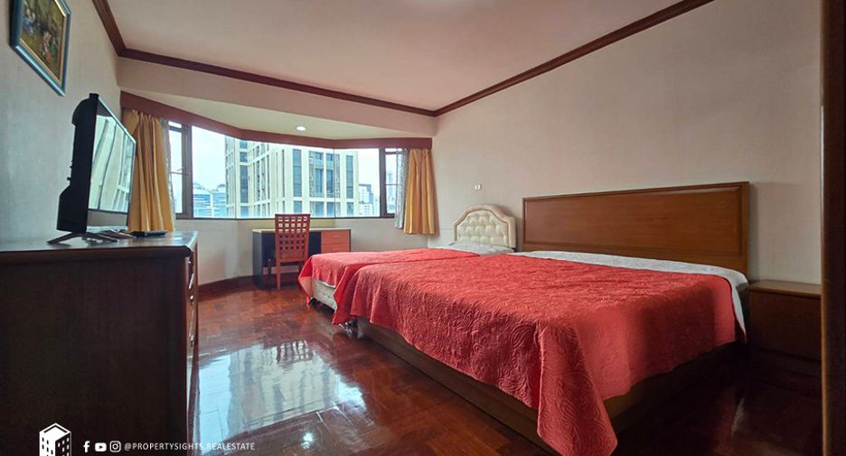 For rent 2 bedrooms condo in Khlong Toei, Bangkok